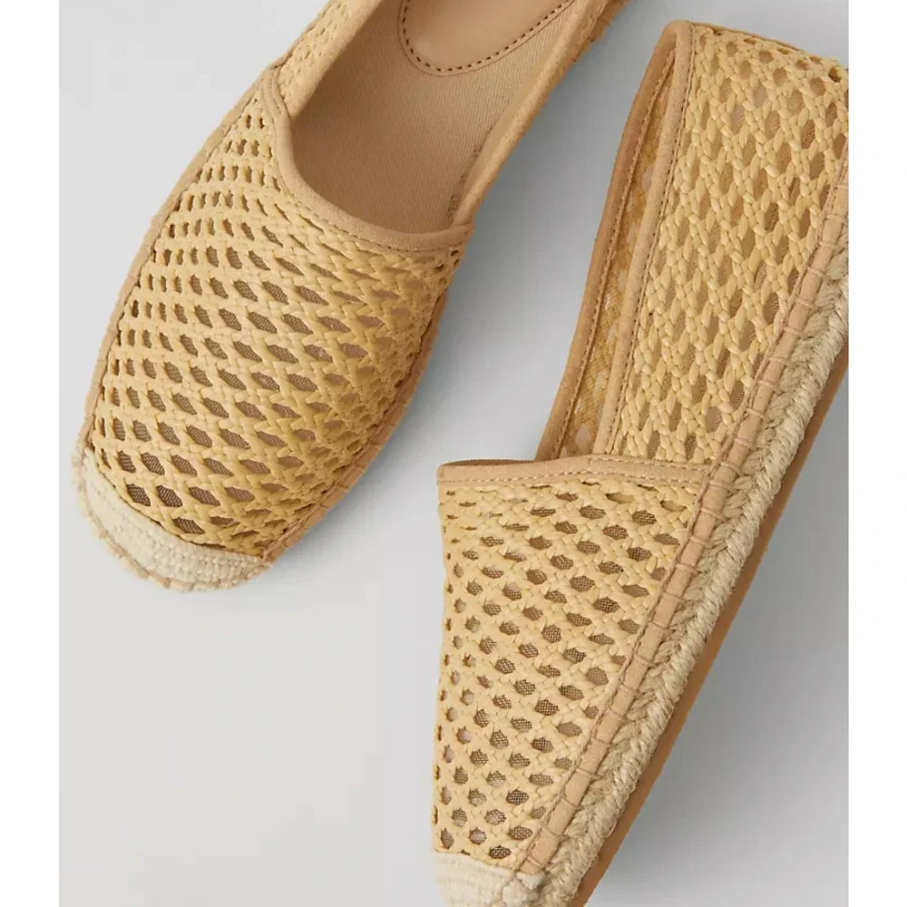 Ann Taylor ~* new